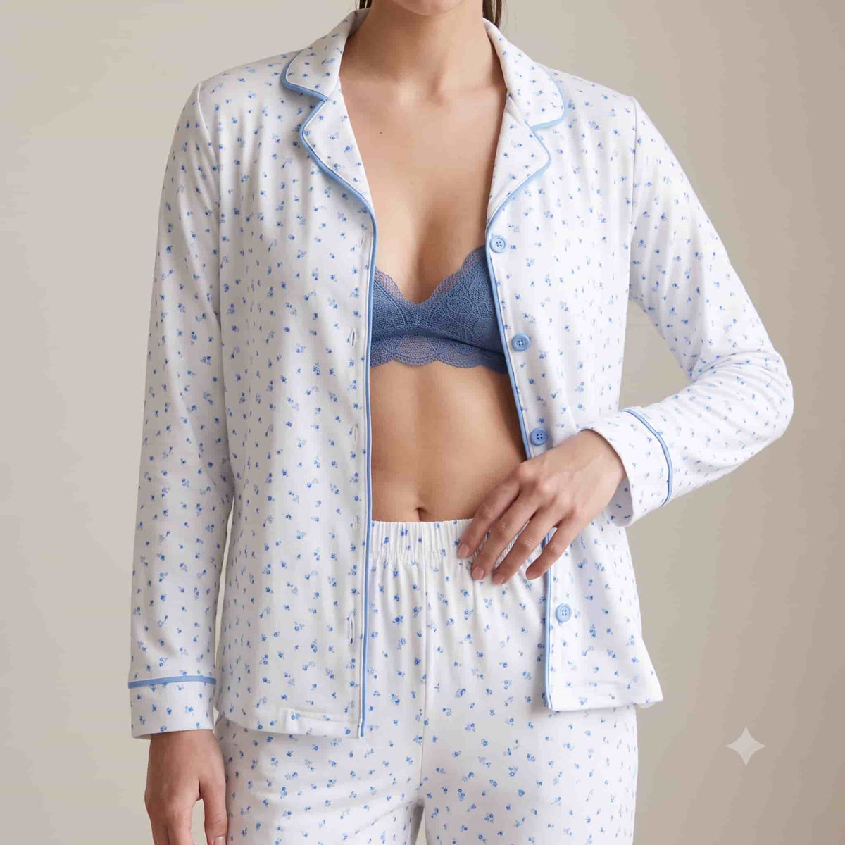 Blue Whispers Women Full Sleeves Pajama Set - White