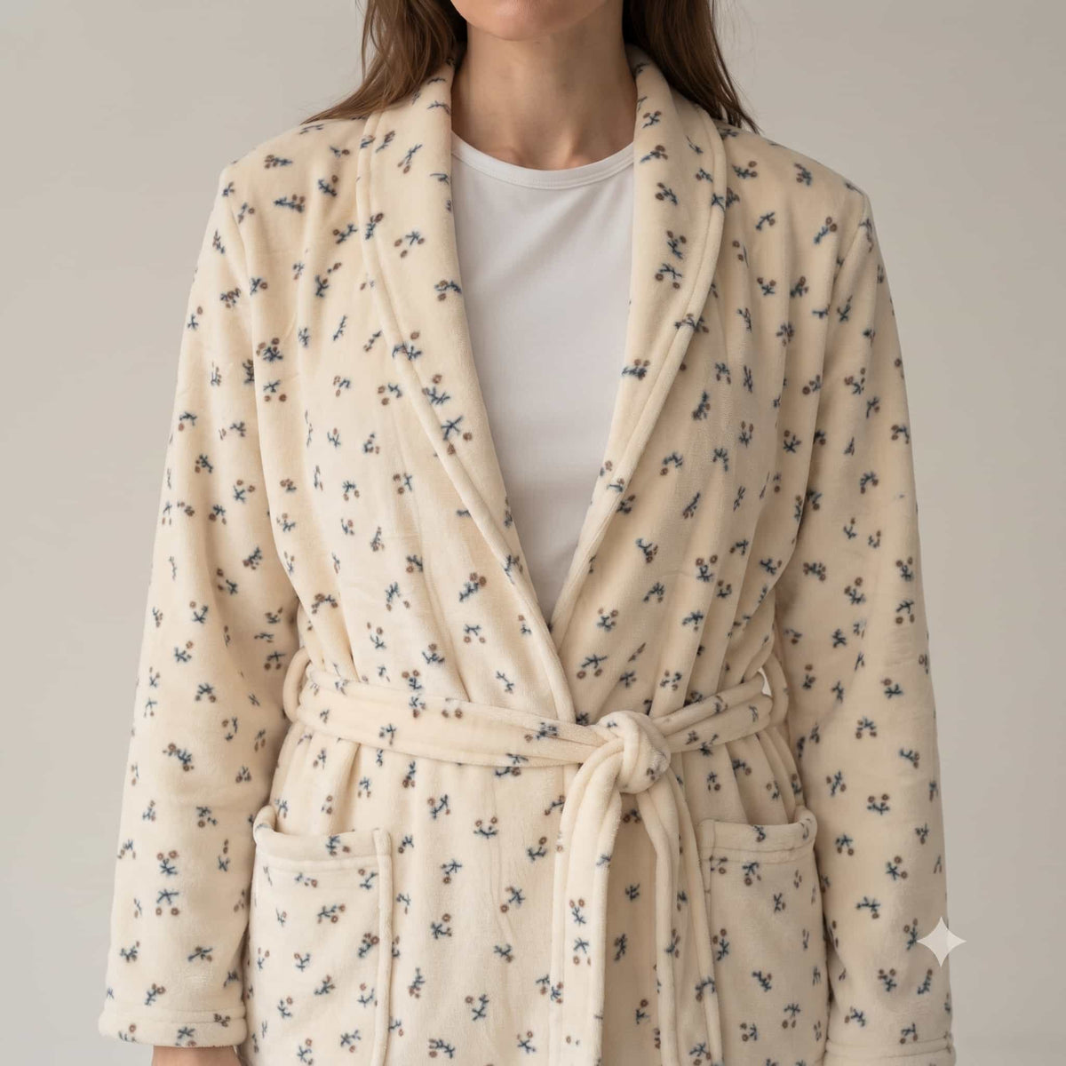 Vanilla Bloom Women Winter Full Sleeves Pajama Set – Cream