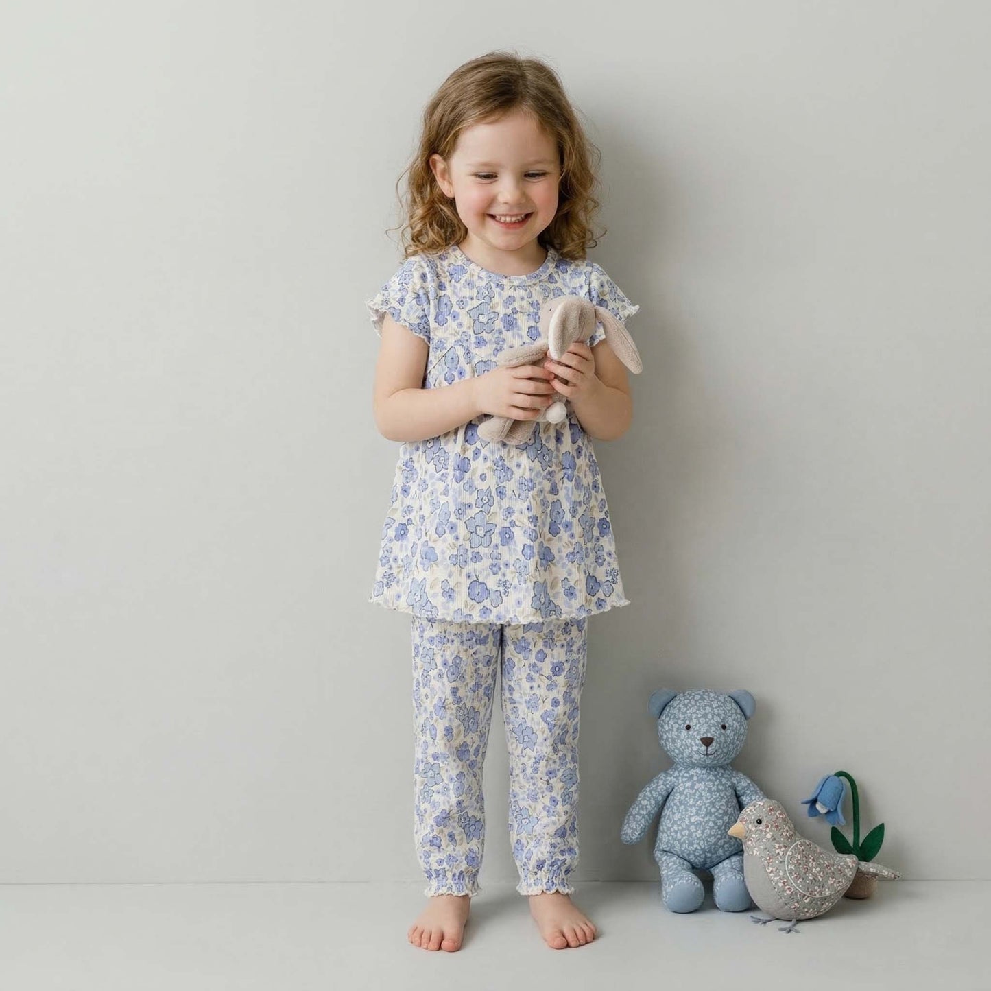 Periwinkle Bloom Girls Short Sleeves Pajama Set - White & Blue