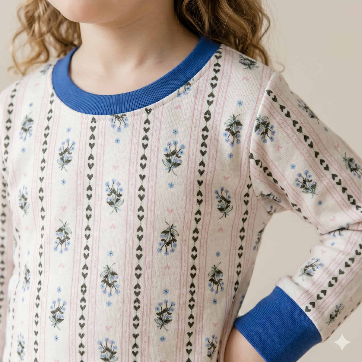 Floral Lines Girls Full Sleeves Pajama Set - Cream