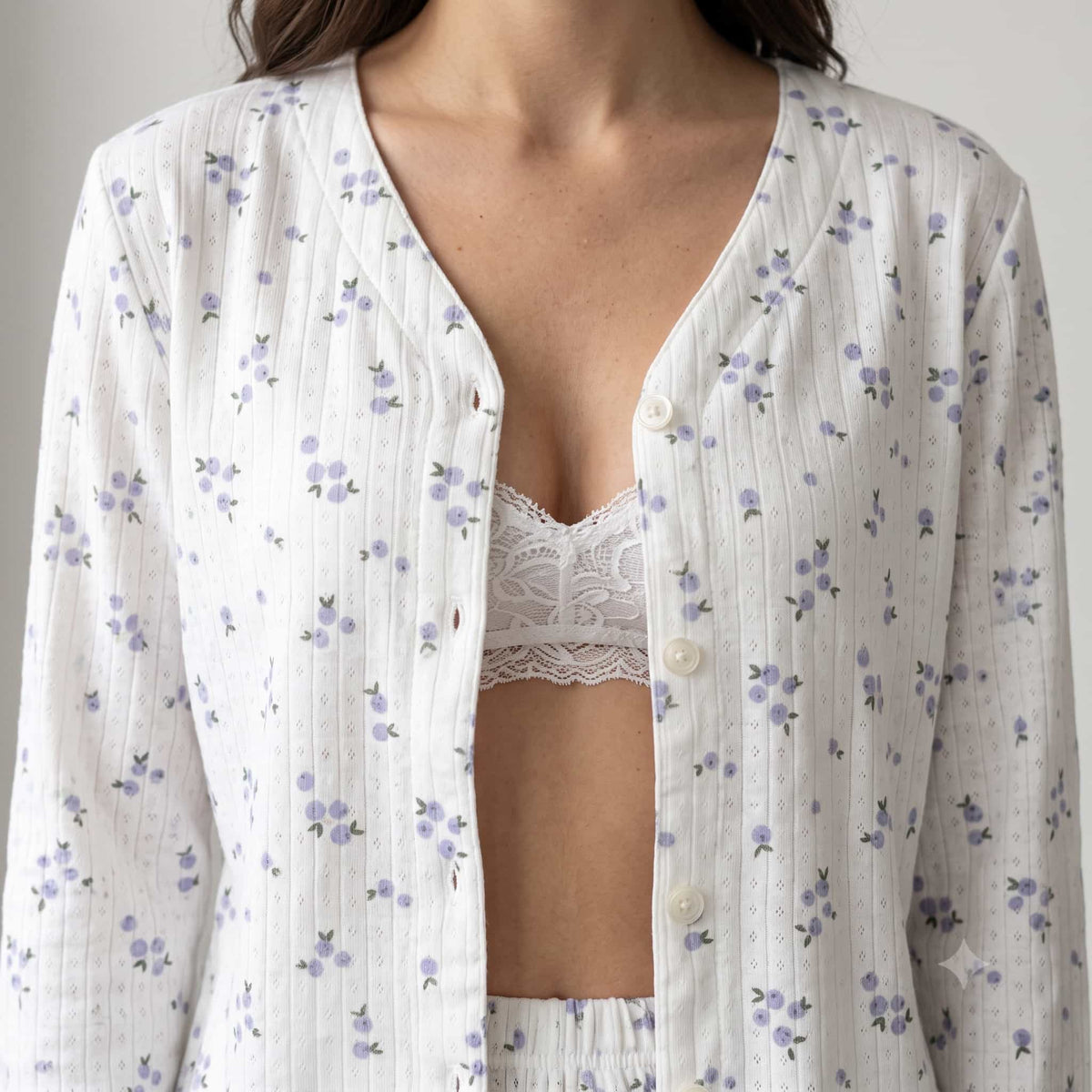 Lavender Bloom Women Full Sleeves Pajama Set – White