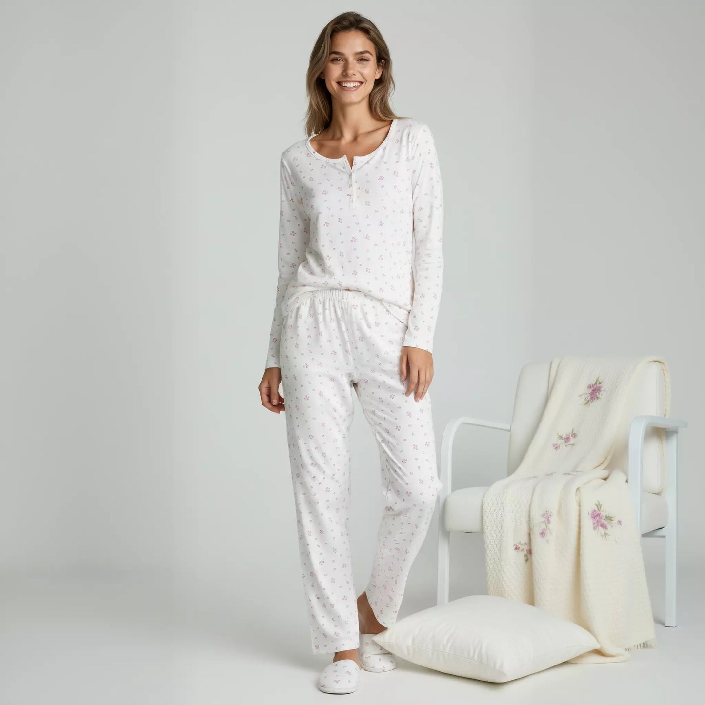Mini Flower Women Pajama Set- White