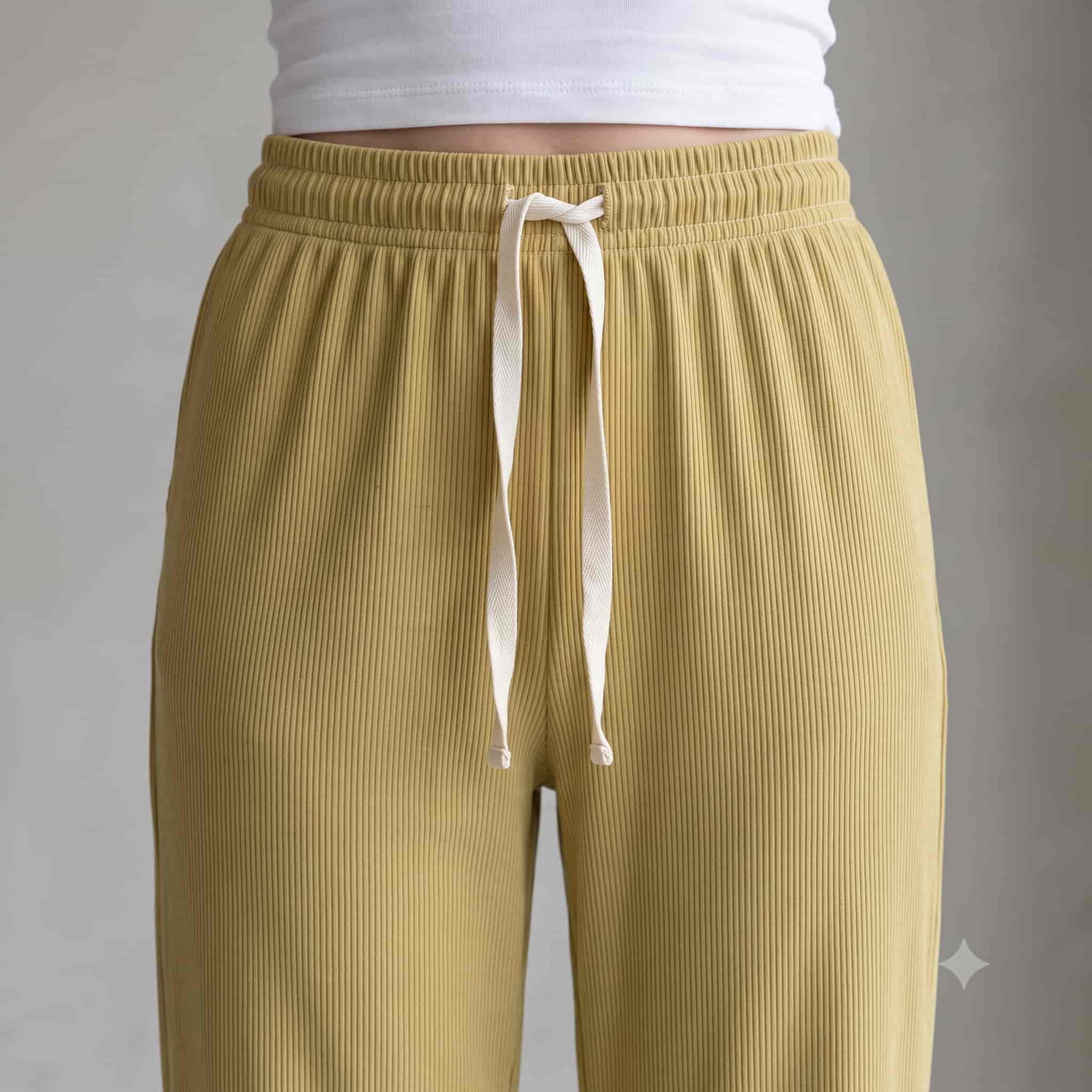 Urban Grove Women Pants - Lime