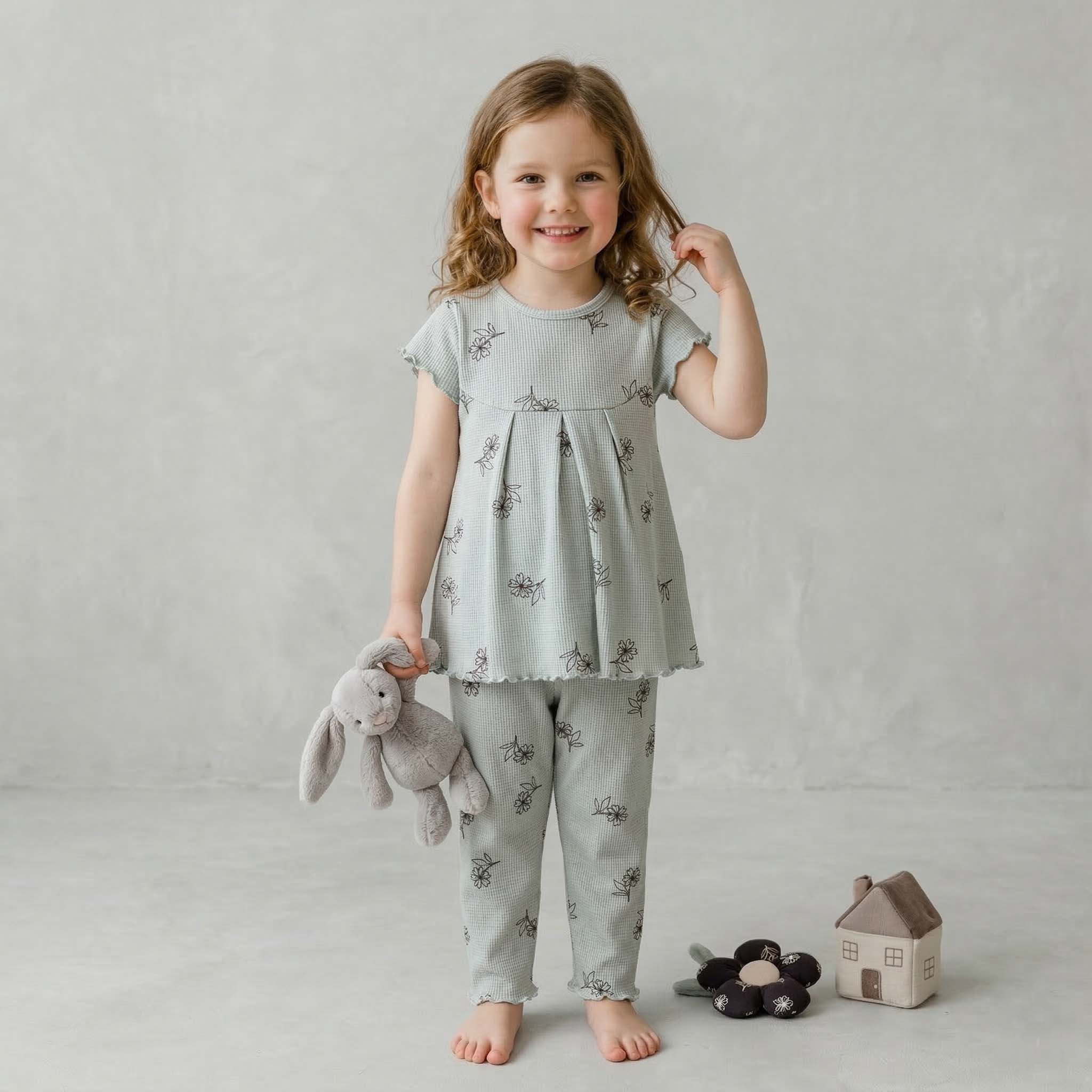 Comfort First: Tips for Choosing Girl Inner Wear Online