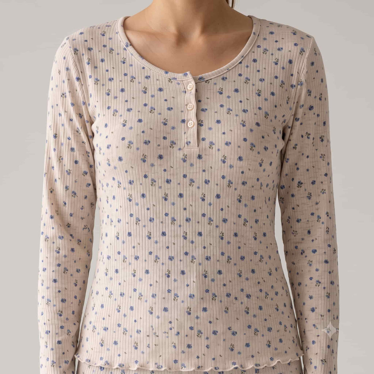 Floral Bloom Women Full Sleeves Pajama Set - Beige