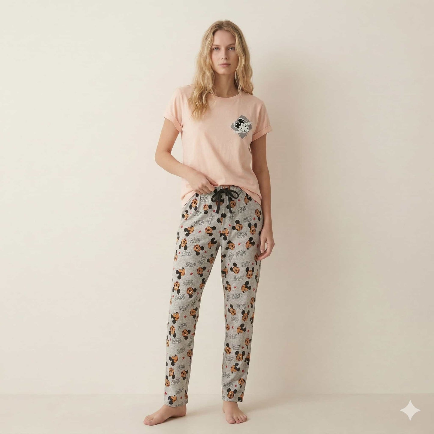 طقم بيجاما حريمي ميكي ماوس - كريمي رمادي