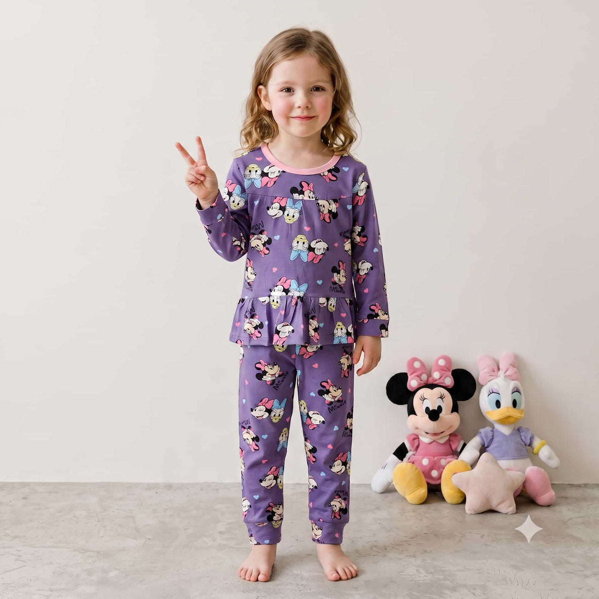 Minnie Mouse & Daisy Duck Girls Full Sleeves Pajama Set – Purple