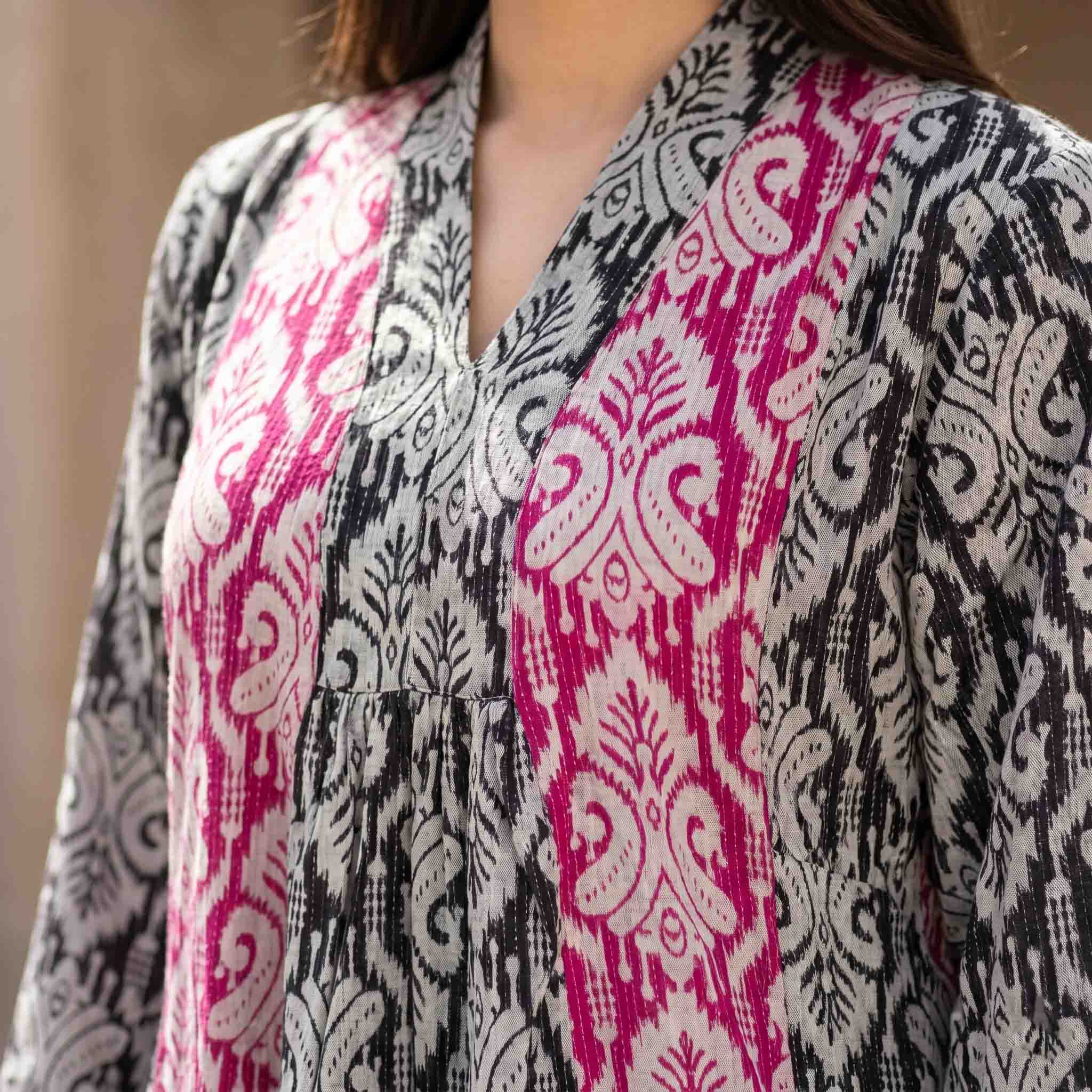 Ikat Geometric Print Women Darra - Black & Pink