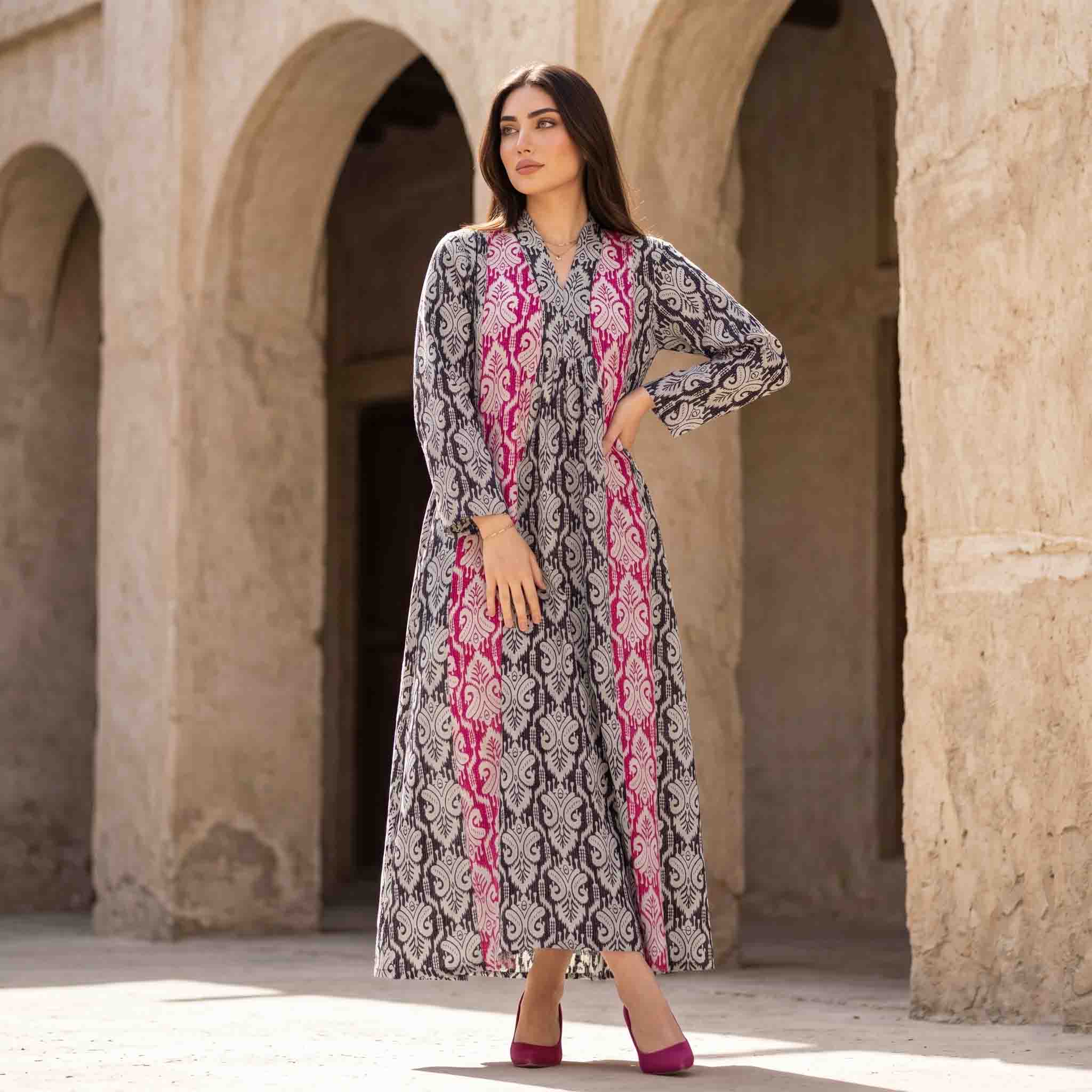 Ikat Geometric Print Women Darra - Black & Pink